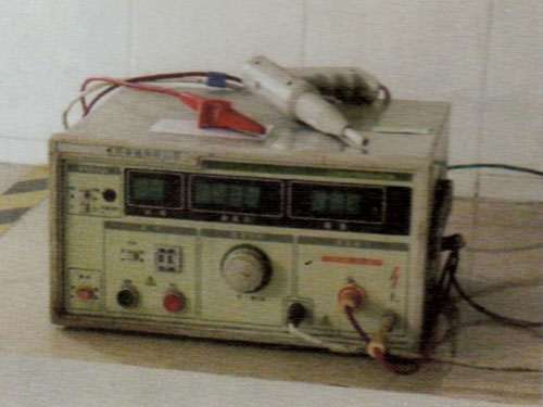 耐電壓試驗(yàn)機(jī)